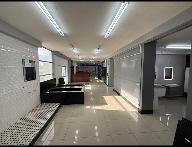 605M² OFFICE TO LET IN PAARDEN EILAND